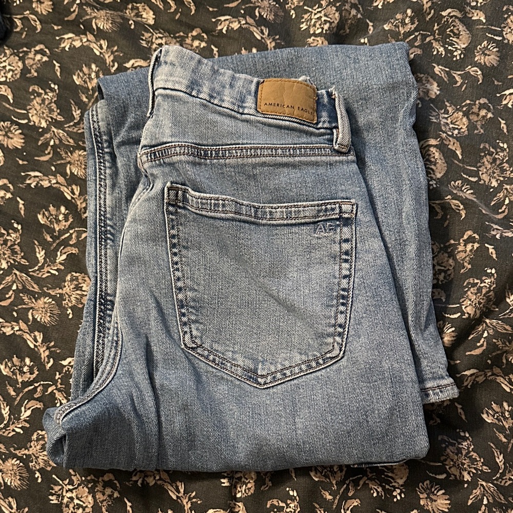 American Eagle Women’s Dreamy Drape Stretch Cargo Jeans